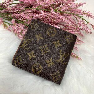 051 Pre Owned Auth Louis Vuitton Monogram Canvas Bifold Men's Wallet CA0994